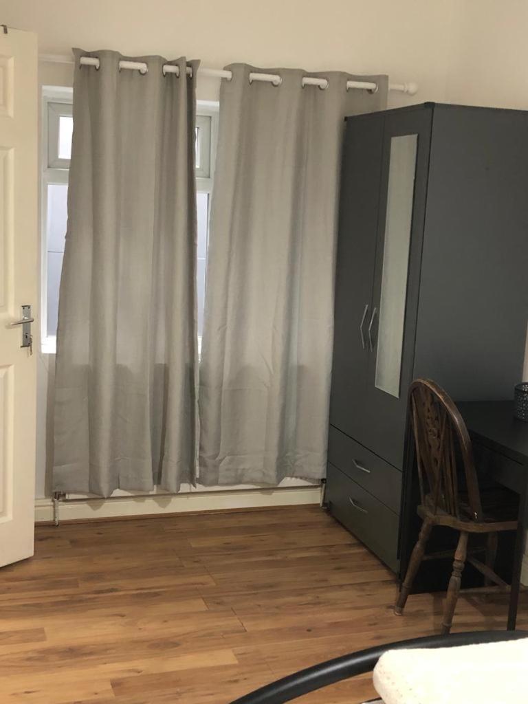 Alpha House Bed & Breakfast London Eksteriør bilde